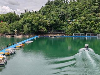 Bau: Discovering the Allure of Azure Lakes and Historic Charms