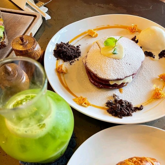 good food and drinks