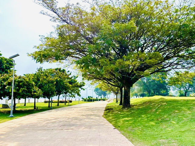 A Walk Through Grandeur: Seri Gemilang Bridge