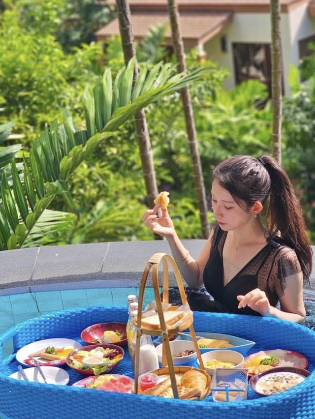 【プーケットホテル】絶景プールでいただく朝ごはん!優雅なひとときを過ごせるホテルはこちら! 【プーケットホテル】絶景プールでいただく朝ごはん!優雅なひとときを過ごせるホテルはこちら!