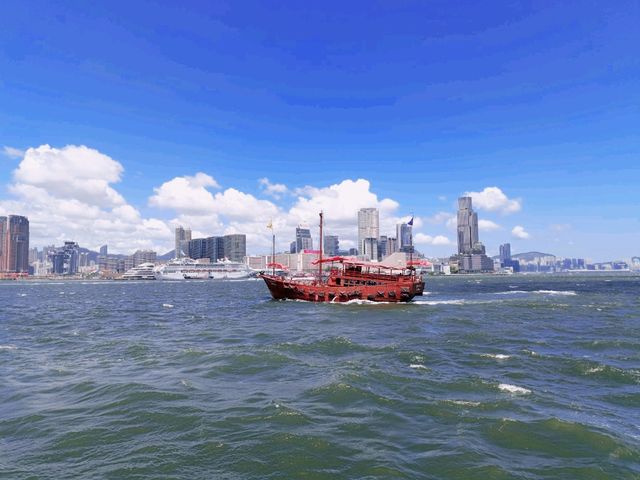 夏日香港遊：維港遊船