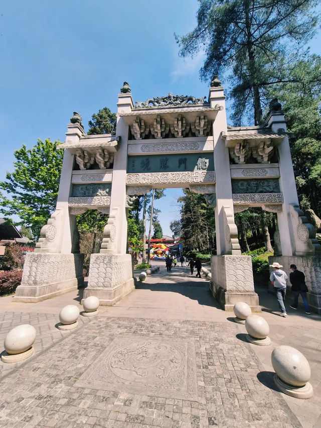 Longmen Kunnming