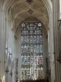 Bath Abbey Tour: Affordable Sightseeing in Somerset