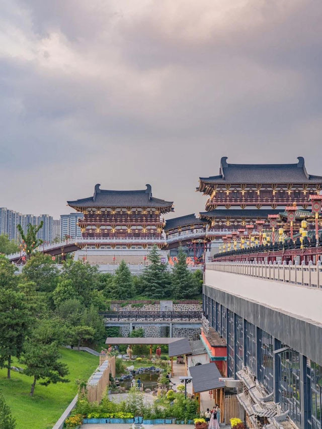🌙 Jiuzhou Pond – Luoyang’s Hidden Gem That Truly Shines at Night