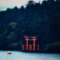 Hakone Lake Ashi: Peace Tori & Insta-Worthy Views 🚢✨