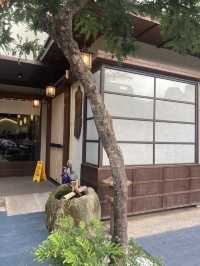很有氣氛的日式建築用餐環境～