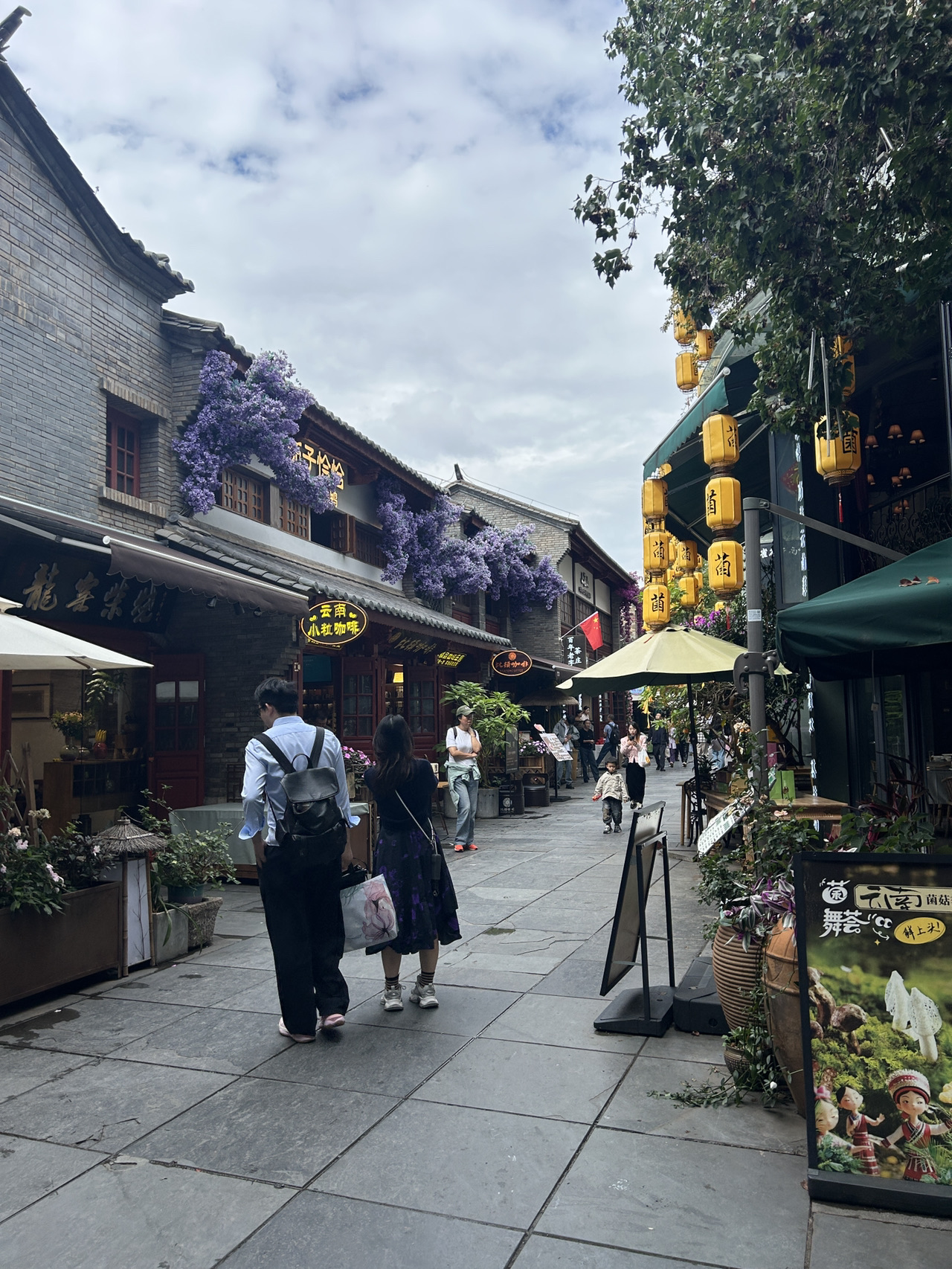 Kunming is officially my go-to chill spot for a holiday!⛅️🧋 The city mixes laid-back vibes with gorgeous lakes, centuries-old streets, and some epic scenery. Rain or shine, every corner has something cool going on (bring a light umbrella, trust me!).

Must-See Places in Kunming:
- Old Street Kunming (Wuhua District): Slip into the old soul of the city—think Chinese architecture, stone paths, and craft shops. It’s open 24/7 so just wander whenever you feel like it.
- The Green Lake Park (No. 66 Cuihu South Rd): Definitely hit up this scenic park. Open early till late (varies seasonally: 6:00–00:00 Apr-Nov, 6:00–23:00 Dec-Mar). There's music, paddle boats, and local dancers, especially if you catch a sunny afternoon!
- Dianchi Lake (1318 Dianchi Road): Chill by the water, grab some fresh air, and take in the cloud-shrouded mountains on a rainy day. It’s open all day and ultra-relaxing, even when the weather’s moody.

My Kunming Tips 🌦️:
- Kunming is famously “Spring City” but the weather flips fast—so pack layers and a rain jacket!
- Local breakfast staples like rice noodles are a must. Try street vendors near Old Street or lakeside cafés.
- For transport: Tap into Kunming’s metro or grab affordable taxis via trip.com (much easier than haggling).

Extra Practicalities:
No visa hassles for many—just check the entry rules for your passport. Cash is good but mobile payments (WeChat/Alipay) are everywhere. If you love food, scout for Yunnan hotpot and wild mushrooms. And relax, the pace here is perfect for that slow-holiday feel!

#KunmingChill #YunnanTravels #SpringCityVibes #ChinaTrip #tripdotcom  #hellohalloween 