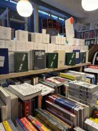 【パリで最もお洒落な本屋”Ofr.paris ”】