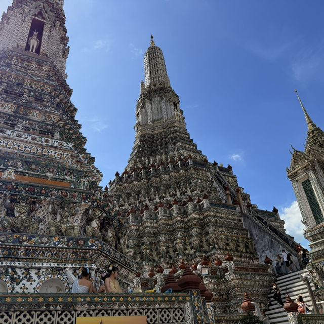 📍泰國曼谷|鄭王廟☀️ 陽光替寺上了一層金 📍泰國曼谷|鄭王廟☀️ 陽光替寺上了一層金