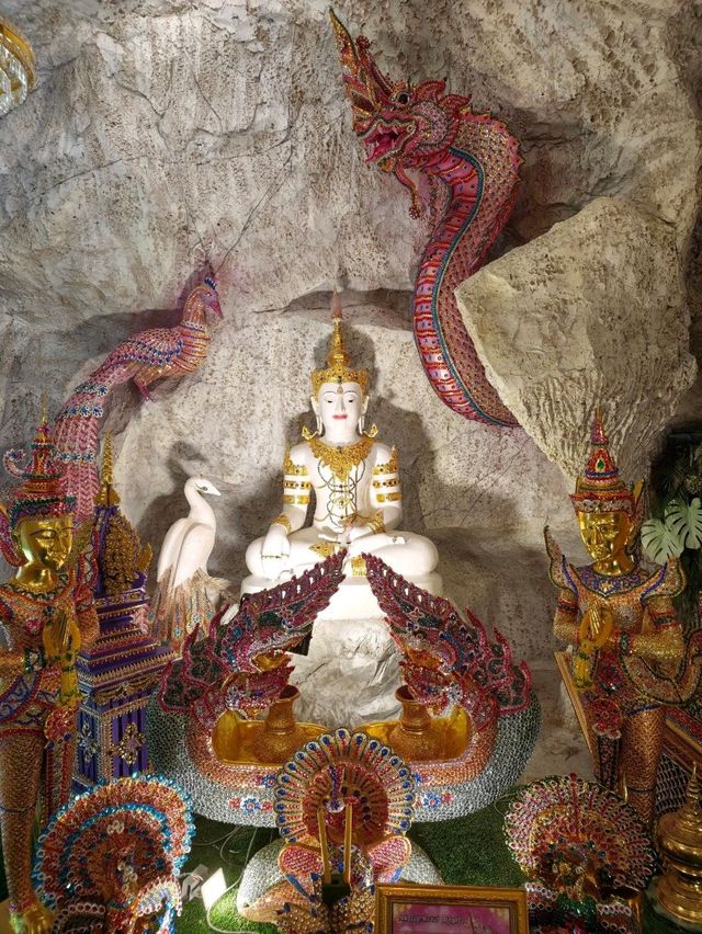 ปักหมุดด่วน! 📍 วัดพระธาตุดอยเวา แม่สาย สวยจิ้ง ปักหมุดด่วน! 📍 วัดพระธาตุดอยเวา แม่สาย สวยจิ้ง