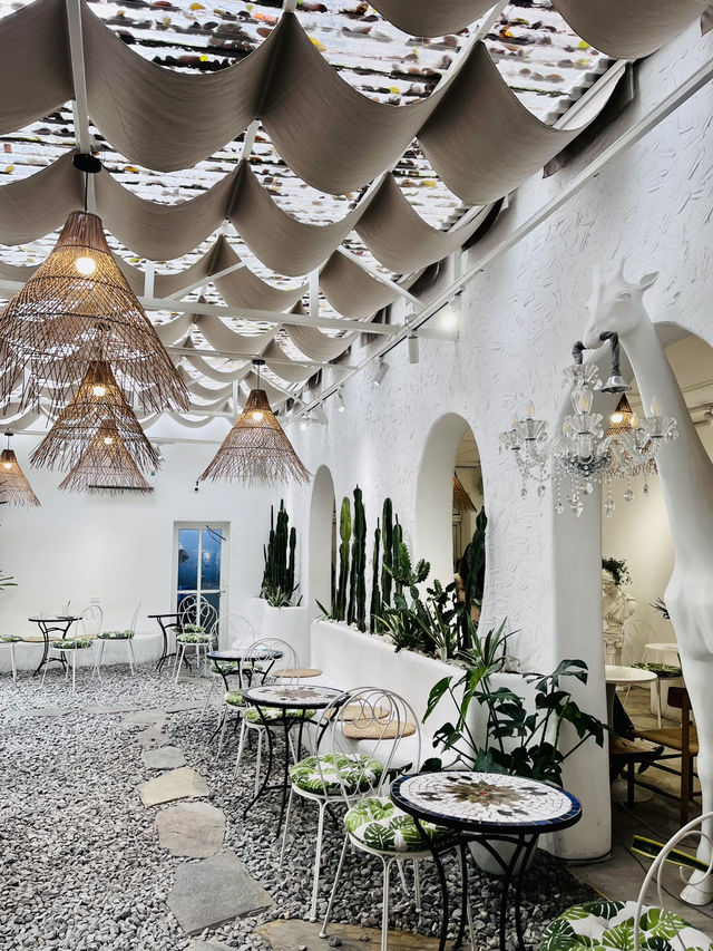 Cafe Hideout Day☕🌿🇻🇳 Cafe Hideout Day☕🌿🇻🇳