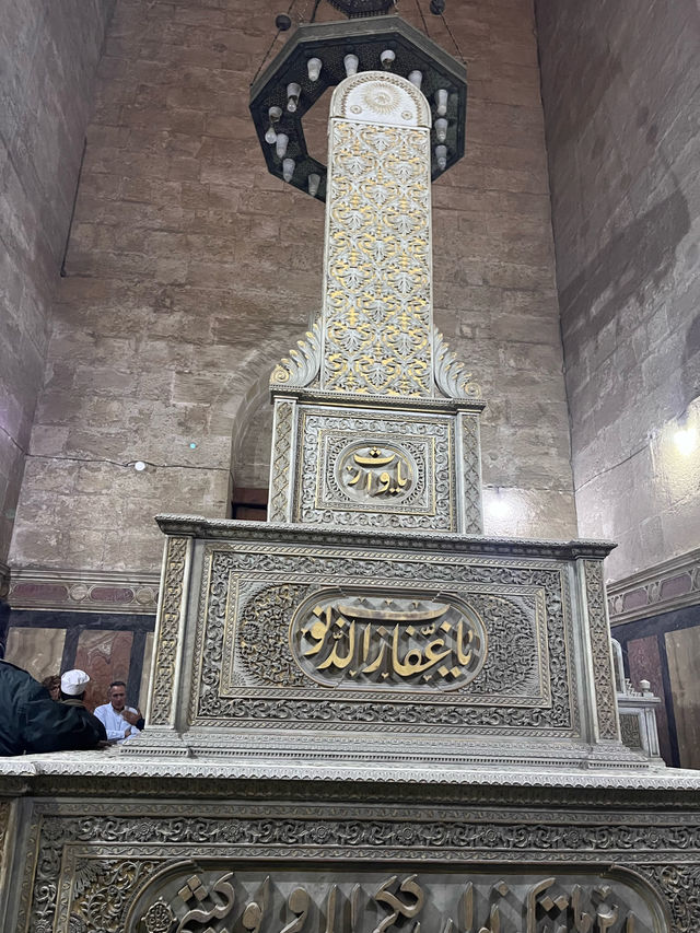 🕌圧倒的な石造建築に包まれる名作｜Mosque-Madrasa of Sultan Hassan