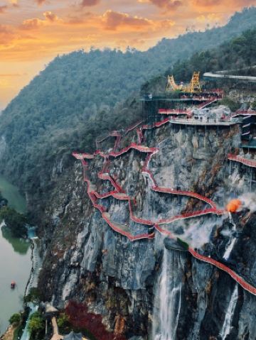 สวนสนุกโลกเซียนแห่งแรก บนหน้าผาแห่งหางโจว!!