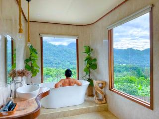 Beautiful accommodations in Mae Taeng.