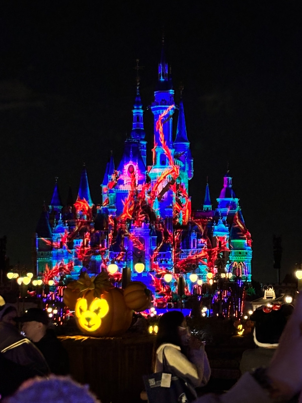 上海迪士尼樂園夜遊更精彩嗎？ 🎃🏰
