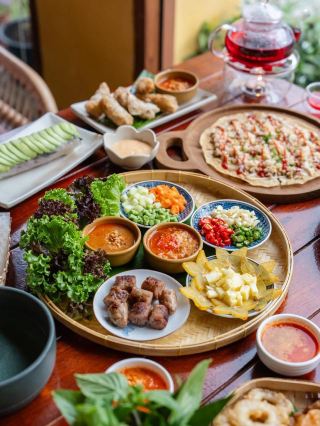 🌸 Be Hoa, a charming Vietnamese flower cafe in the heart of Patong 🇻🇳