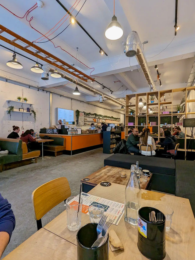 Wayland’s Yard Coffee & Brunch