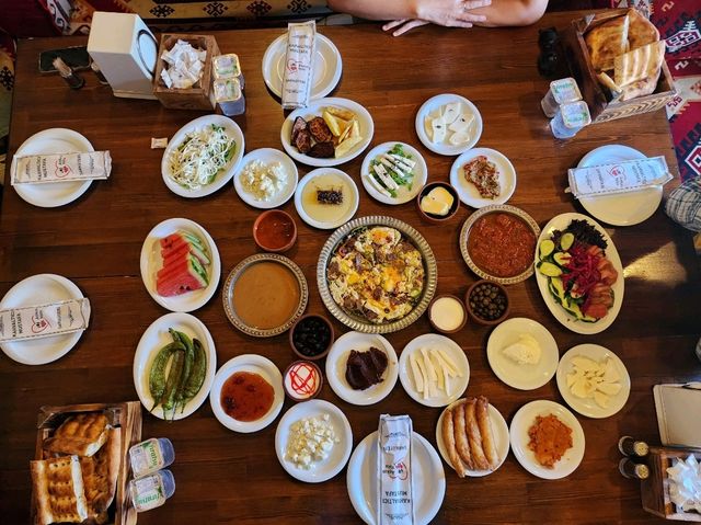 🇹🇷 실크로드 상인들이 즐거 먹던 튀르키예 아침 식사로 초대합니다.."Mustafa'nin"