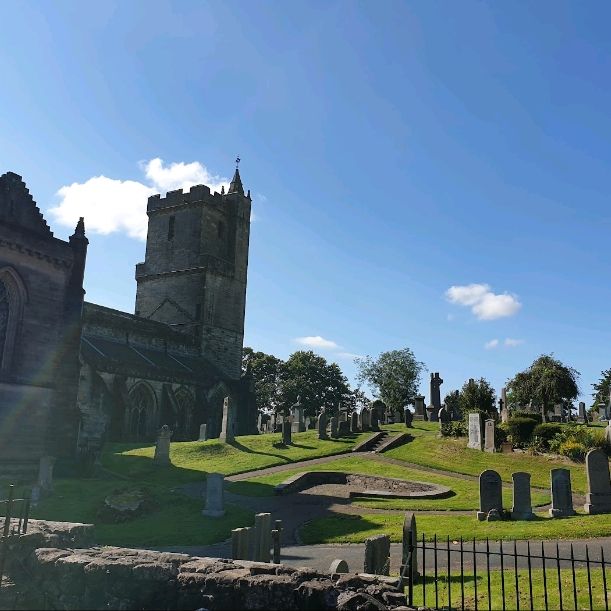 🏰 Discover the Enchanting Cambuskenneth Abbey 🌟🏞