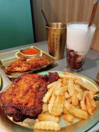 60年代香港龍鳳牆冰室✨🪩必食沙嗲牛肉麵