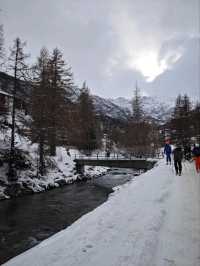 ❄️ Walking Through the Snow in the Swiss Alps 🏔️