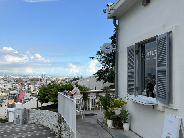 在海風中漫步：高雄燈塔小旅行