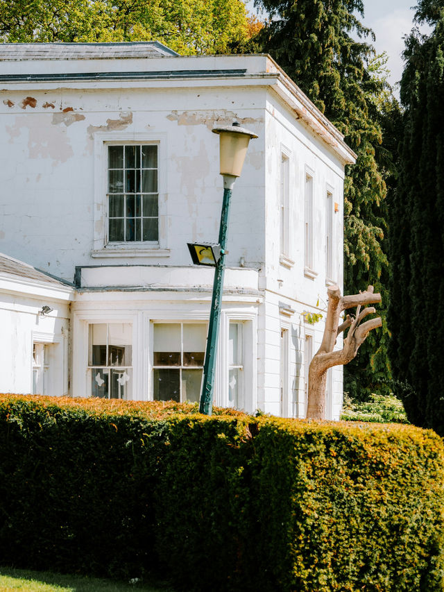 The Cozy Charm of Manchester’s Neighborhoods 🏡