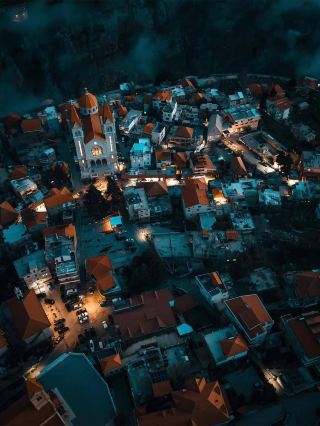 Bcharre: the mountain village that glows like a scene from a dream