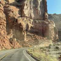🌉 Arches National Park Transportation Tips: How to Navigate the Land of Stone Magic 🏜️🚗