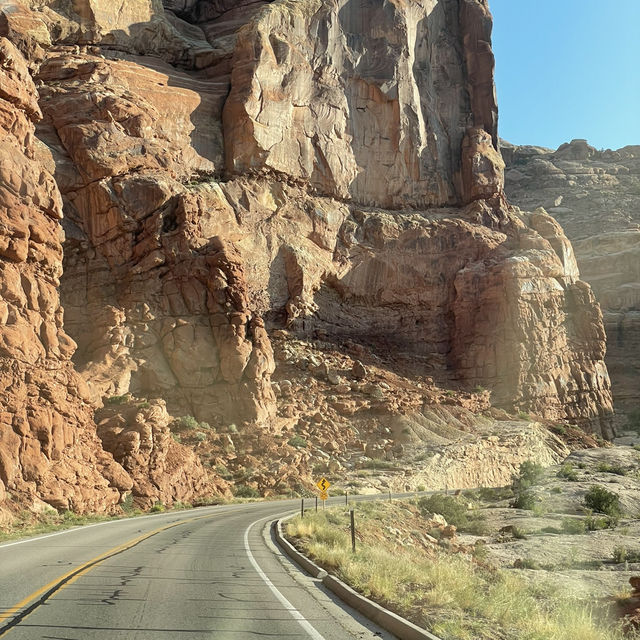🌉 Arches National Park Transportation Tips: How to Navigate the Land of Stone Magic 🏜️🚗