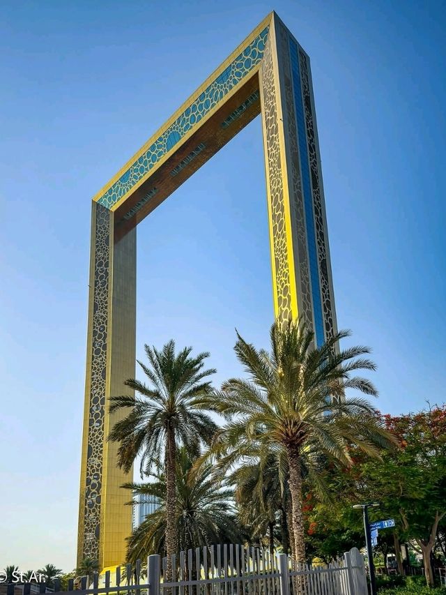 🏙 Dubai Frame: A Modern Icon Bridging Past and Future 🌟🇦🇪