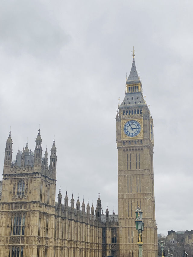 A Magical Christmas Stroll Through London