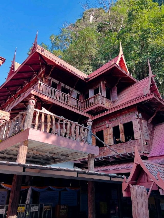Wat Tham Khao Wong – A Tranquil Forest Temple Amidst Nature