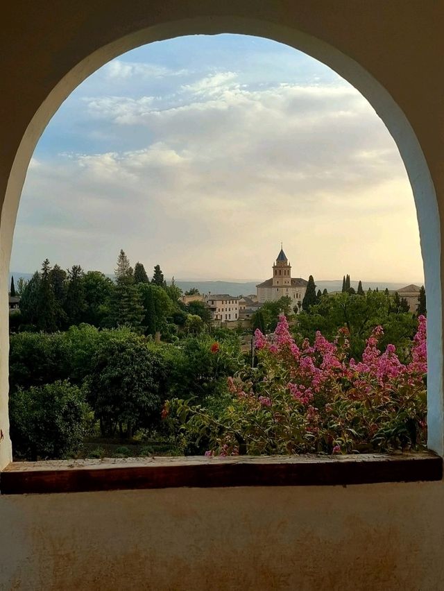 A Budget-Friendly 2-Day Trip to Granada for Under €100