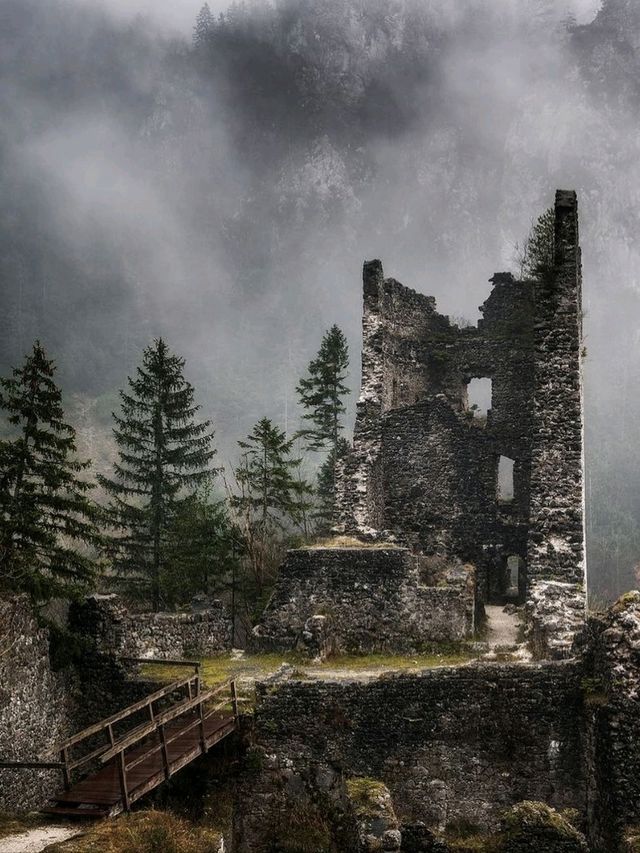 🏰🌿 “Historic Heights: My Visit to Kamen Castle” ✨🛡️