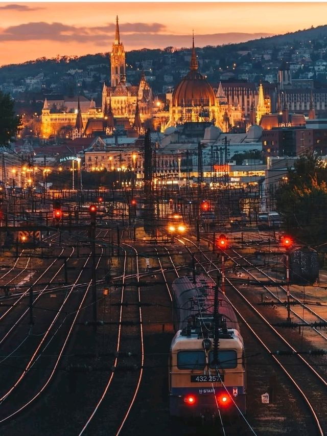 🌉👑 “Bridges, Baths & Baroque Dreams: A Royal Day in Budapest” 🇭🇺