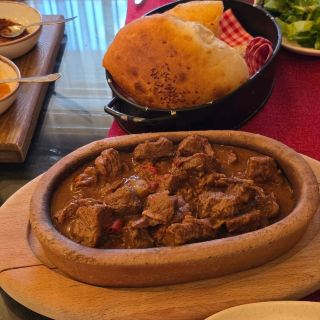 터키 동굴 지역에서 정통 점토 항아리를 경험해보세요🍽️