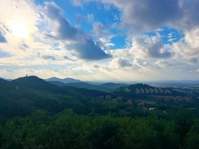 🌤 Nanshan Awakens: Morning Light Over Yantai’s Sacred Hills ⛰️✨