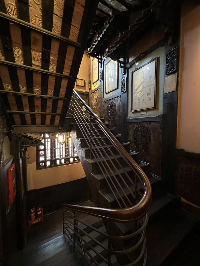 🇻🇳🌆 Saigon -the city that moves faster than you can blink 🇻🇳🌆 Saigon -the city that moves faster than you can blink