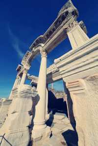 The vicissitudes of history in ruins.