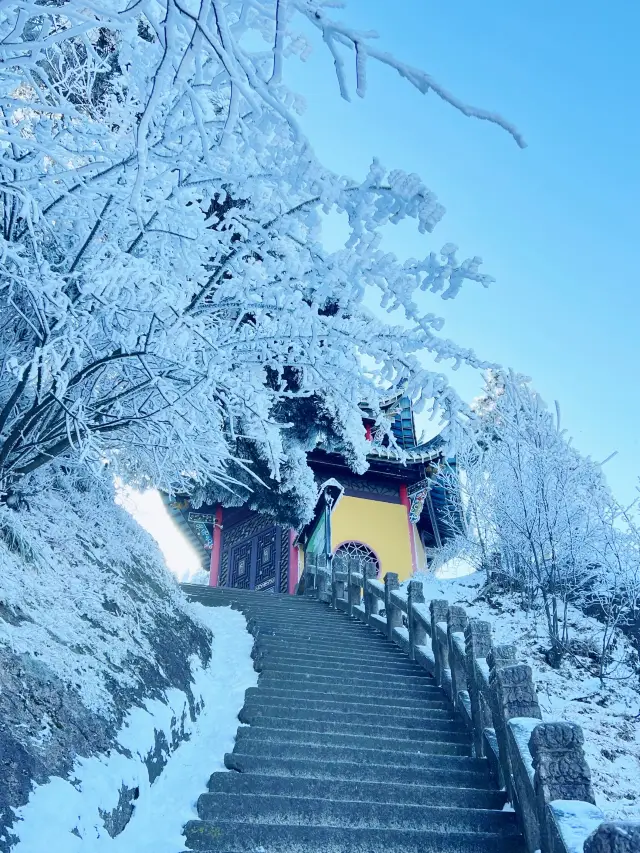 九華山で雪が降りました