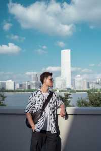 一直很喜歡西岸美術館的感覺，不管是館內的展還是沿著江邊的風景，都可以讓我在這裡放鬆一下午