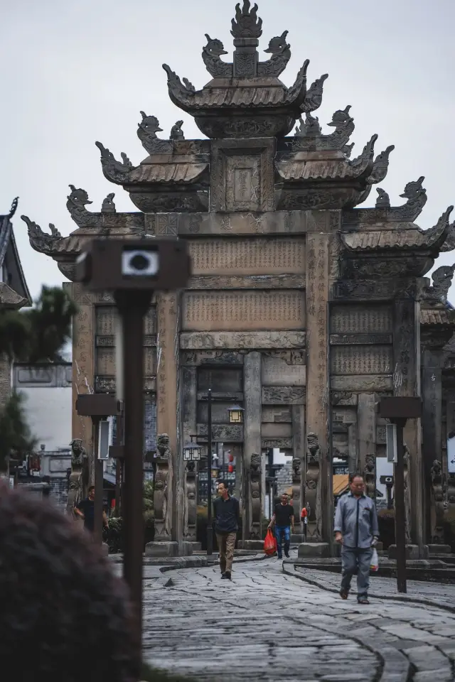 Sichuan Longchang | Memories of the ancient city under the stone archway