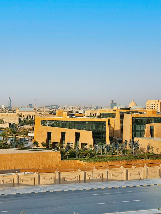 🌟 Riyadh's Finest: St. Regis Splendor! 🌟