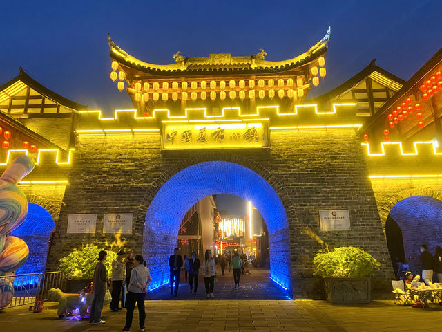 比起麗江古鎮，我更愛帶孩子來這裡