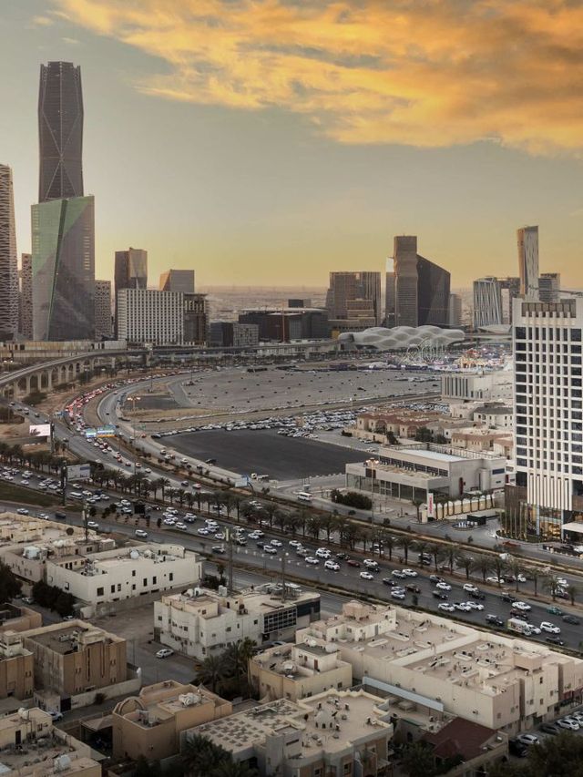 🌟 Riyadh's Luxe Sleeps: Mövenpick's Marvelous Stay 🌟