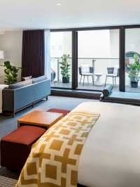 🏨✨ Manchester Marvel: Luxe Stays & City Views 🌆