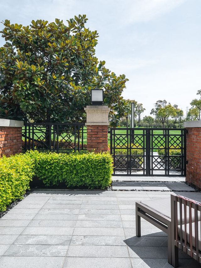 🌟 Shanghai's Hidden Gem: Luxe Stay Near Disney! 🎠🏰