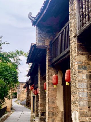 I really love the hidden gem of Jiangkou Ancient Village—located in Guangxi
