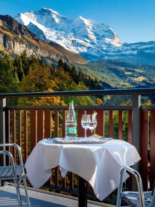 🏔️ Unwind in Wengen: Beausite Park Hotel Bliss 🌿✨